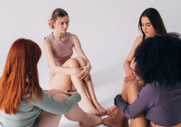 découvrez l'élégance et le confort de notre collection de lingerie en satin. offrez-vous un moment de luxe au quotidien avec des modèles délicats qui mettent en valeur votre silhouette tout en vous garantissant une douceur exceptionnelle. parfait pour se sentir belle et confiante dans toutes les occasions.