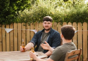 découvrez beer tree, votre nouvel arrêt de choix pour une expérience de bière artisanale exceptionnelle. savourez une variété de bières brassées localement, faites avec passion et créativité, tout en profitant d'une ambiance conviviale et d'événements animés. rejoignez-nous pour célébrer le plaisir de la bière !