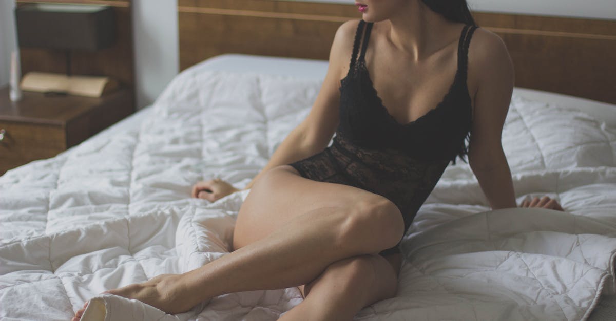 découvrez notre collection de lingerie élégante et sensuelle, conçue pour allier confort et style. explorez des ensembles raffinés qui mettent en valeur votre féminité tout en vous offrant un bien-être inégalé.