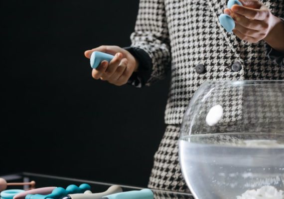 découvrez notre sélection de sex toys pour pimenter votre vie intime. que vous soyez novice ou expérimenté, trouvez des jouets adaptés à vos désirs pour explorer de nouvelles sensations en solo ou à deux.