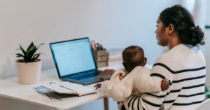 découvrez notre sélection complète de produits pour le soin des bébés. offrez à votre petit une douceur et une sécurité inégalées grâce à nos articles de puériculture de qualité. prenez soin de votre enfant avec des solutions adaptées à chaque étape de son développement.