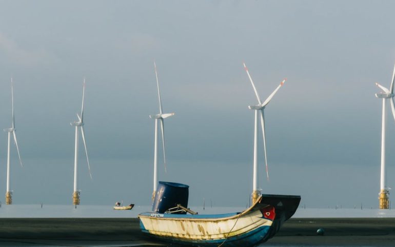 découvrez comment améliorer l'efficacité énergétique de votre maison ou entreprise grâce à des conseils pratiques, des technologies innovantes et des solutions durables pour réduire votre consommation d'énergie et vos factures.