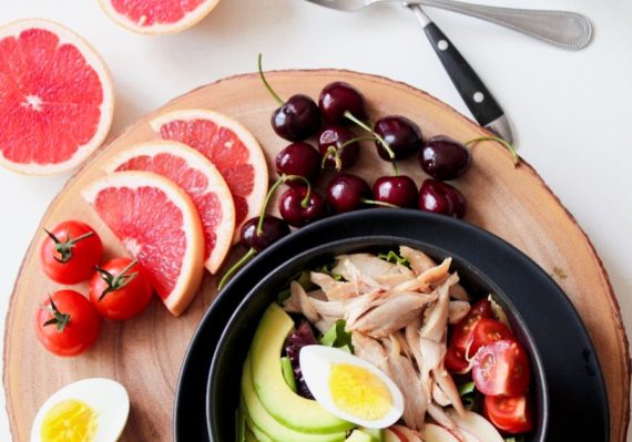 découvrez comment adopter une alimentation équilibrée pour améliorer votre santé, augmenter votre énergie et atteindre vos objectifs bien-être grâce à des conseils pratiques et simples à suivre.