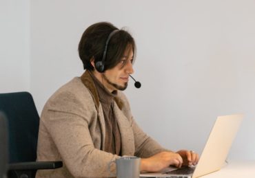 découvrez nos solutions complètes de services aux entreprises : conseils, gestion, optimisation et accompagnement pour booster la performance et la croissance de votre société.