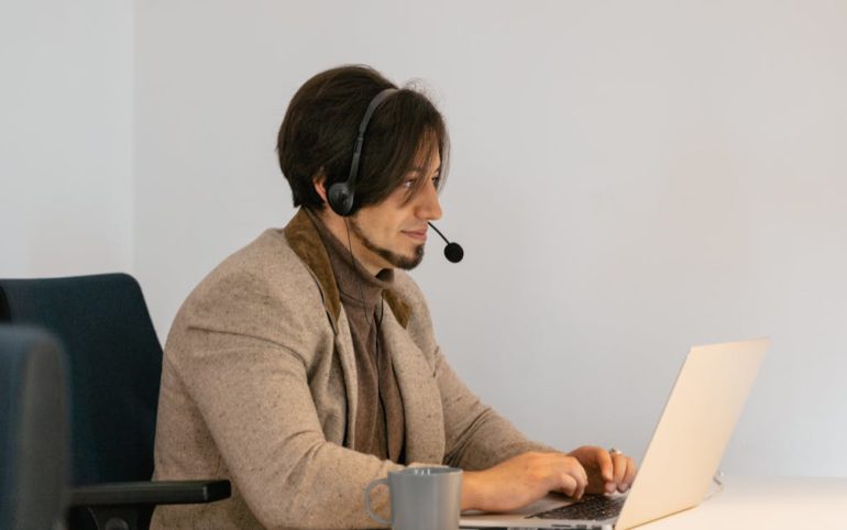 découvrez nos solutions complètes de services aux entreprises : conseils, gestion, optimisation et accompagnement pour booster la performance et la croissance de votre société.