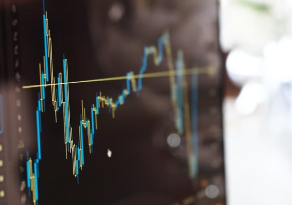 découvrez le trading, ses principes, stratégies et conseils pour débuter ou se perfectionner sur les marchés financiers. apprenez à analyser, investir et gérer les risques efficacement.
